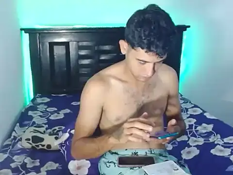 abrahaam25 webcam