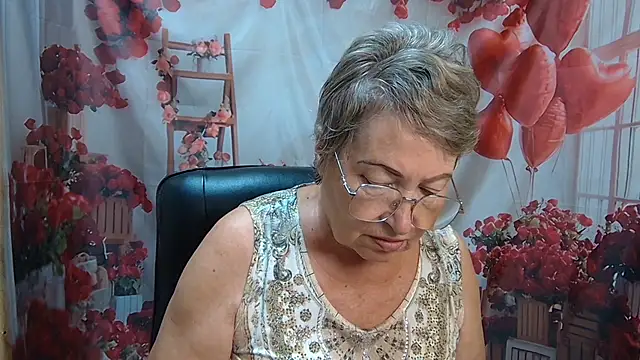 OlgaLuck live cam on StripChat