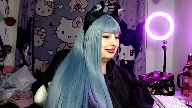 lussyevans24 live cam on StripChat