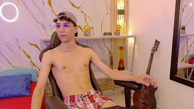 Nikolay_Gregori live cam on StripChat