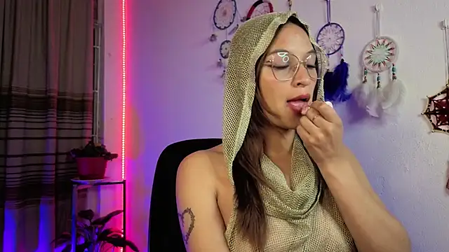 Zoe--khalL webcam