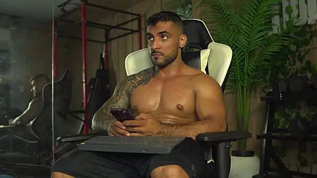ERIC_HARRISON live cam on StripChat