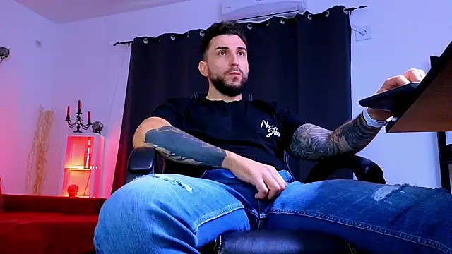 MightyAaron66 webcam
