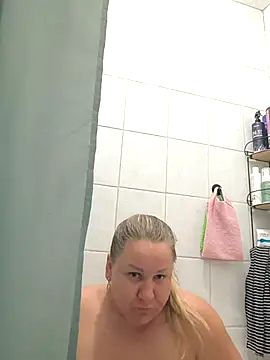 AnnaCurvy webcam