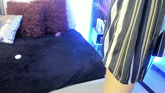 NahomyCarther webcam
