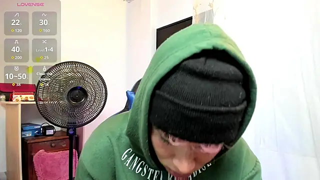 Jostin18 live cam on StripChat