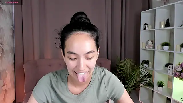 FlirtyAura webcam