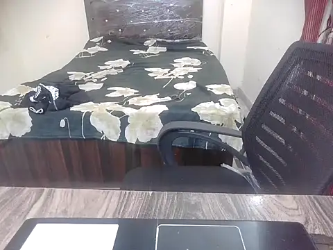 lusty_kaira webcam