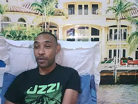 IndianMagicMike live cam on StripChat