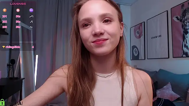Adria_Arjona webcam