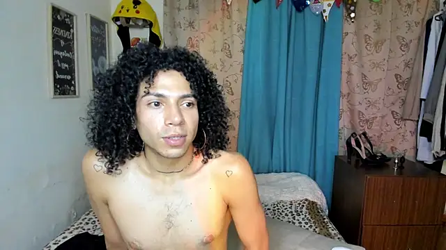 Angel_White25 live cam on StripChat