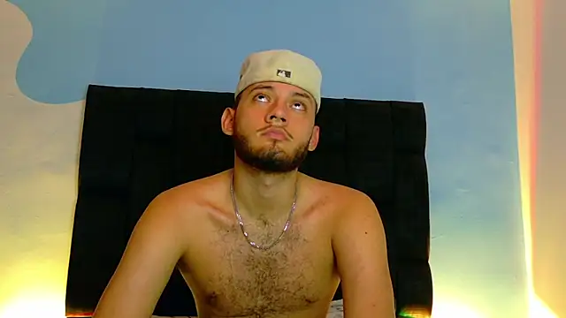Sebolaz333 live cam on StripChat