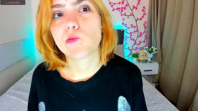 DellaRows webcam
