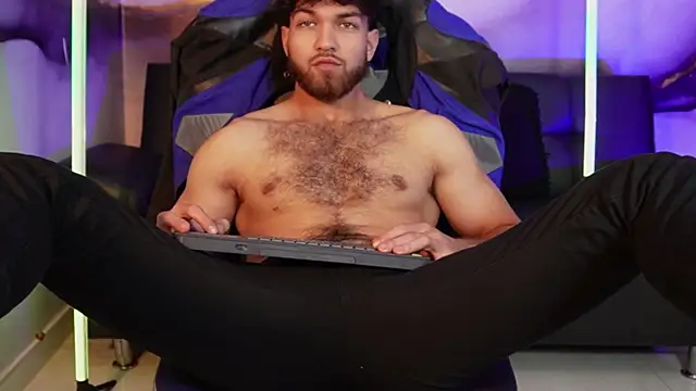 Oliver_Dallas1 live cam on StripChat