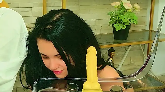 IngridMyst webcam