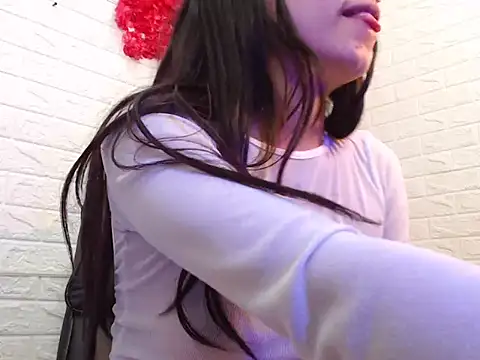Aris_Logan webcam