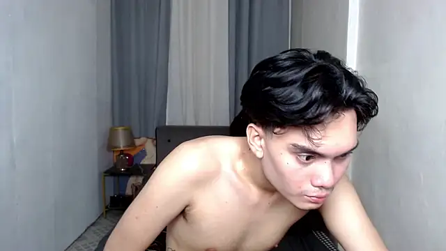 asian_cale live cam on StripChat