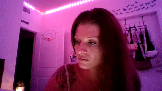 LuciousItaliaaa webcam
