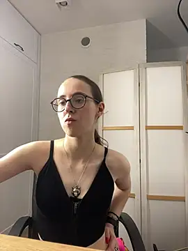 MartiniiSelenna live cam on StripChat