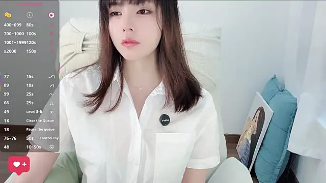 peachy_kiss live cam on StripChat