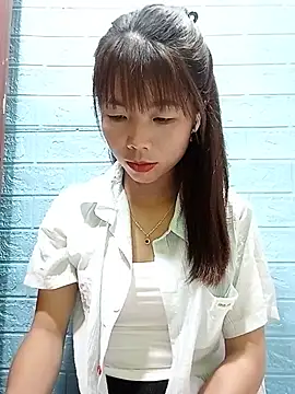 AmyLinee01 live cam on StripChat