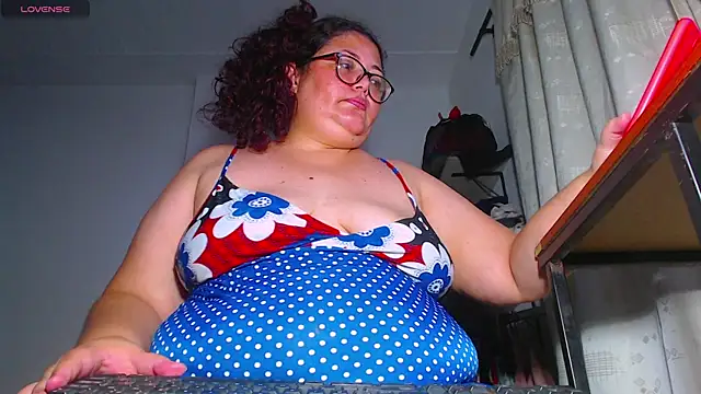 ashelymalefica live cam on StripChat