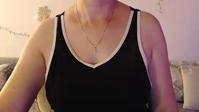 YourfantasyGiuly webcam