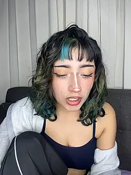 baby_akuma webcam