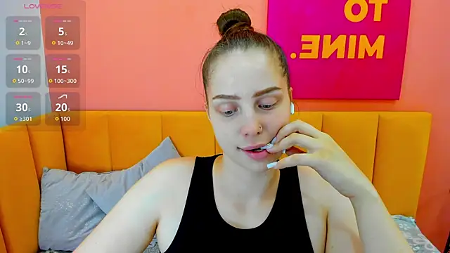 ReneeBlair webcam