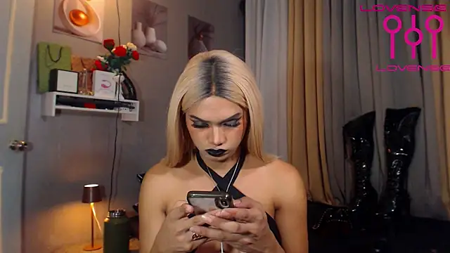 Lexi_ThunderFuck webcam