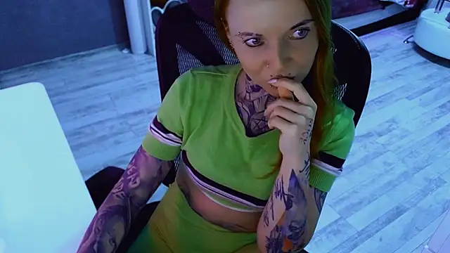 InesGold webcam