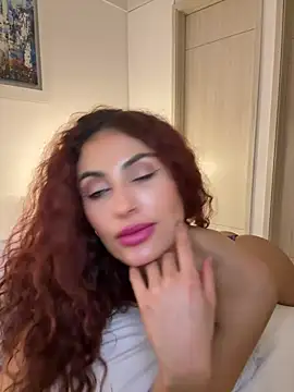 Victoria-77 live cam on StripChat