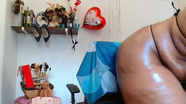 xTALLSEXYBUMx live cam on StripChat