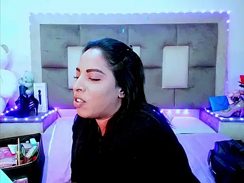 indiantopaz694u live cam on StripChat