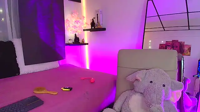 SussyRoxy_ live cam on StripChat