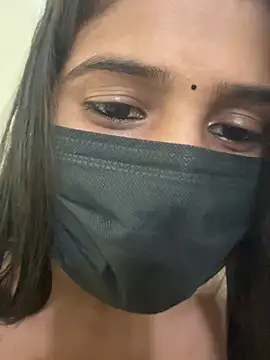 Poonam-Ray live cam on StripChat