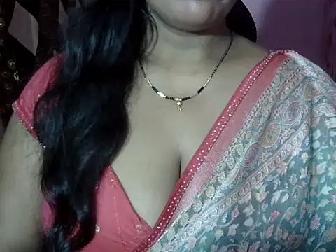 PRIYANKA_023 live cam on StripChat