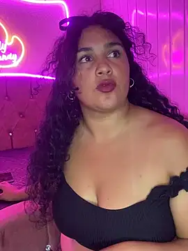 taylor_honeey live cam on StripChat
