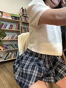 secretly_masturbating Live Web Cam Show
