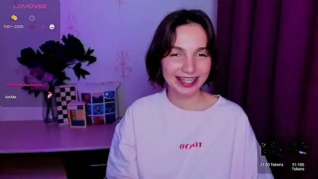 KindHazelHere_ webcam