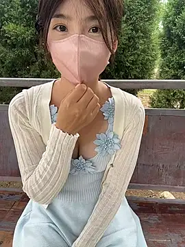 gougou13 live cam on StripChat