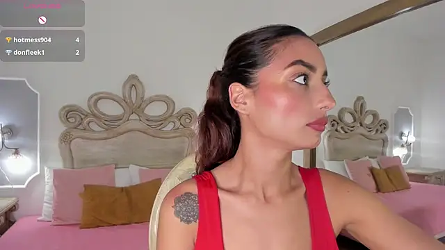 hade_miller live cam on StripChat