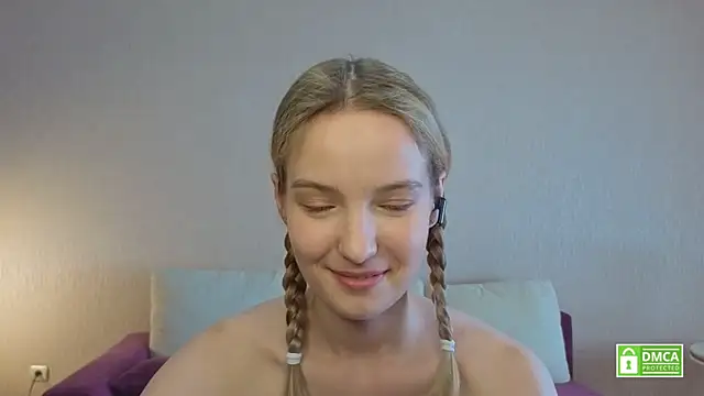 HongTomczak live cam on StripChat