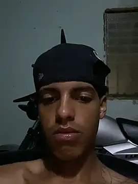 Aleexxx_2005 webcam