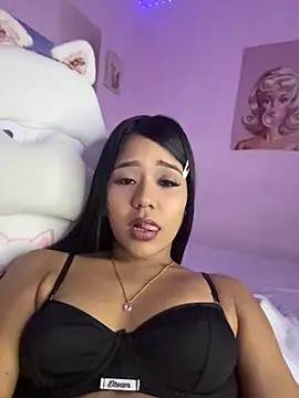 Geralllll Live Webcam on Stripchat