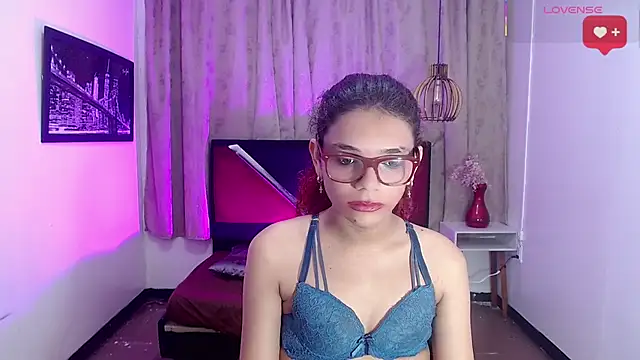 luisa__torres live cam on StripChat
