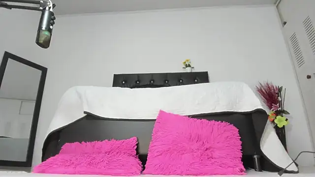 martinaclark live cam on StripChat