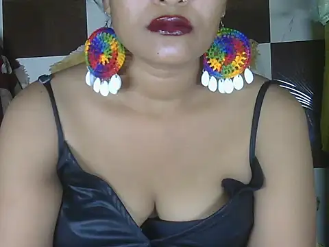 hotee_bhabi live cam on StripChat
