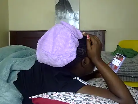 Sexy-suzy live cam on StripChat