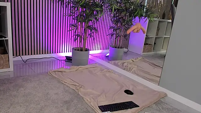 ChloeKole live cam on StripChat